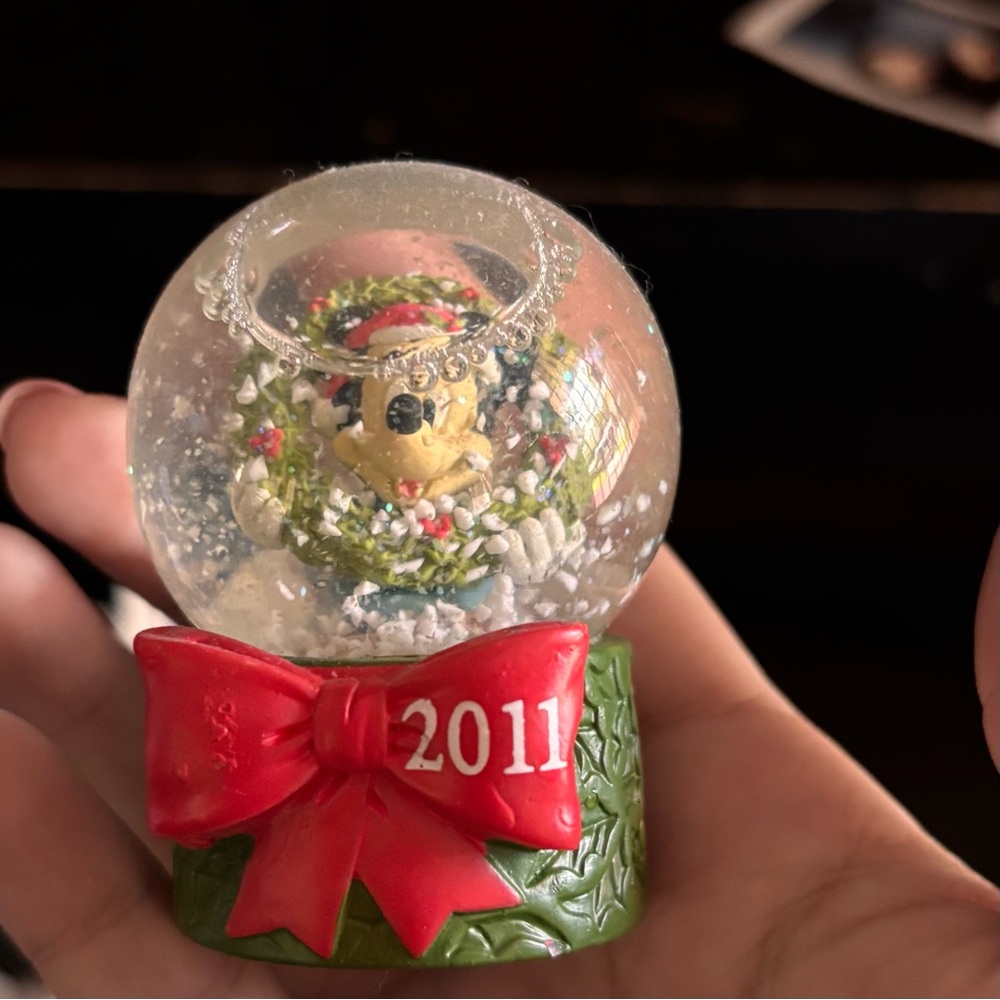 Disney Christmas Mickey Mouse Mini Snow globe 2011 Exclusive for JcPenny